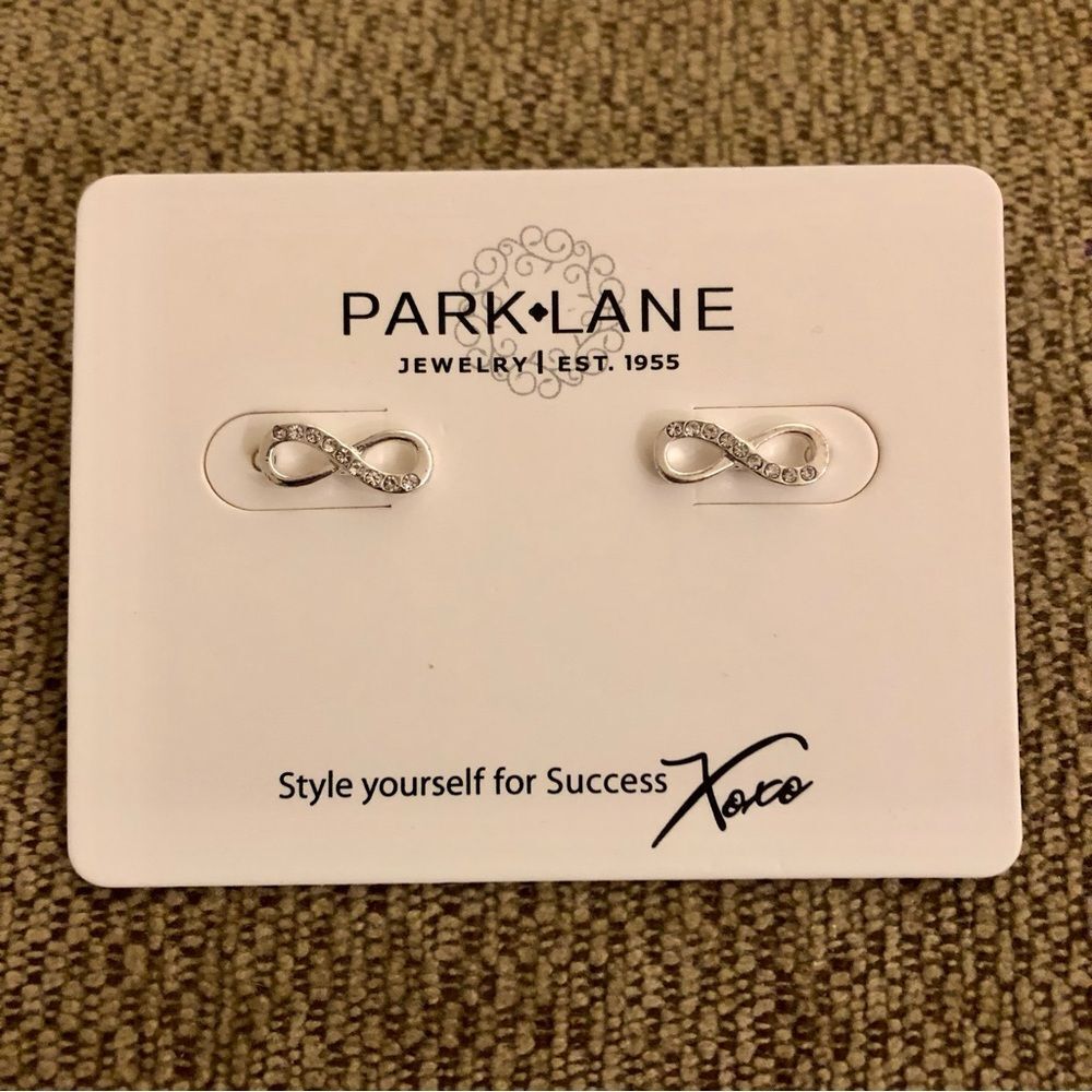 Park Lane | “Infinite” Pierced Earrings | Silver